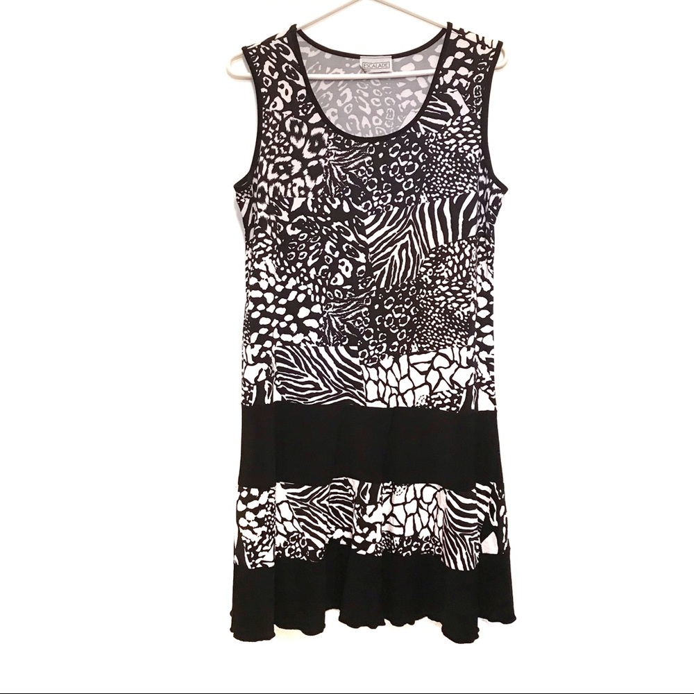 Escalade black and white animal print dress size M